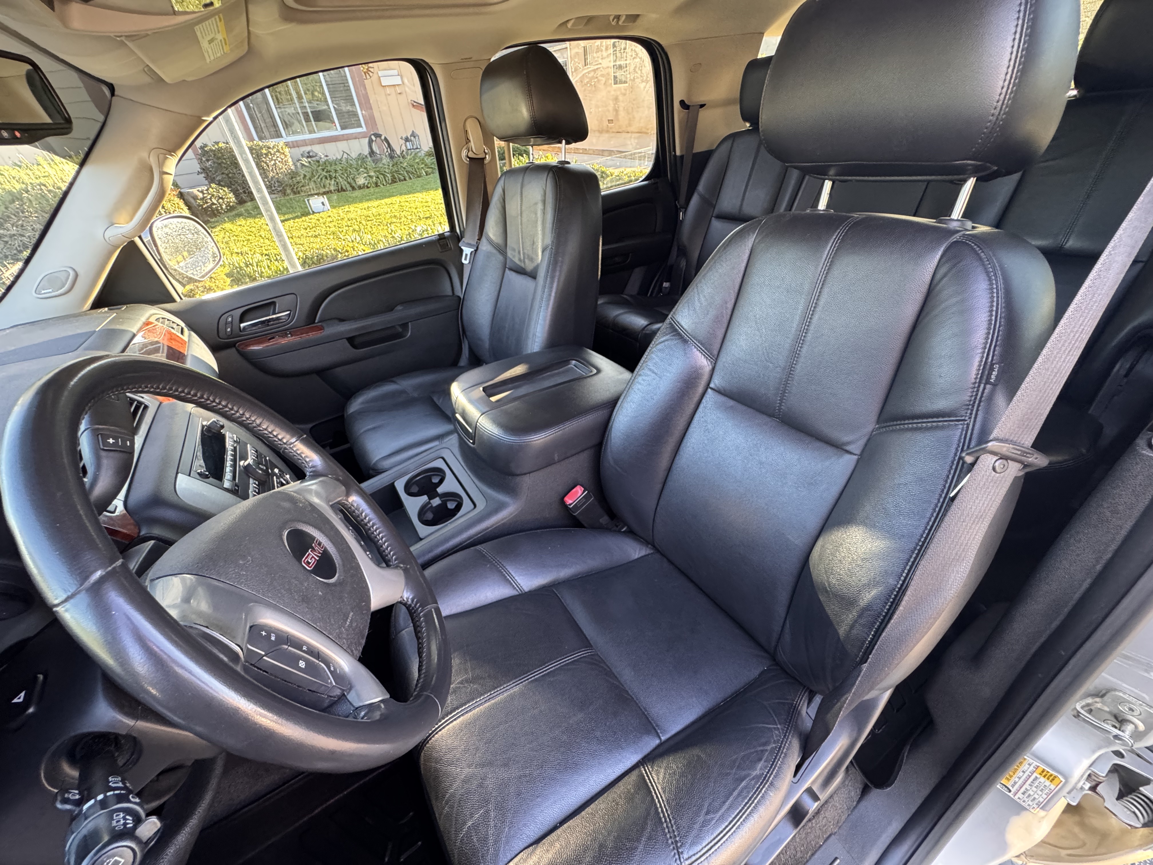 Used 2012 GMC Yukon SLT w/ Regional Value Package RWD image 6