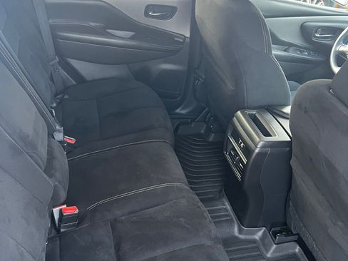 Used 2021 Nissan Murano S image 11