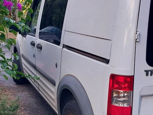 Used 2010 Ford Transit Connect XL image 8