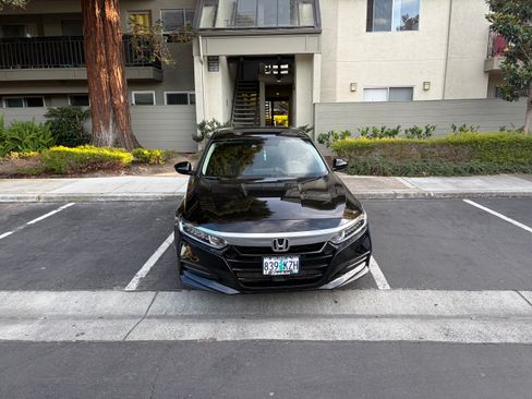 Used 2018 Honda Accord LX image 5