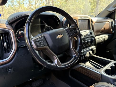 Used 2021 Chevrolet Silverado 3500 High Country w/ Z71 Off-Road Package image 13
