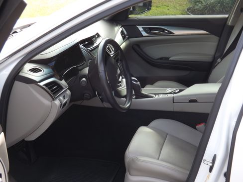 Used 2019 Cadillac CTS Luxury image 8