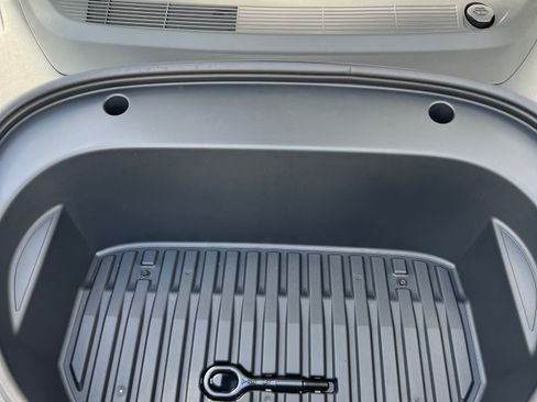 Used 2022 Tesla Model 3 image 13