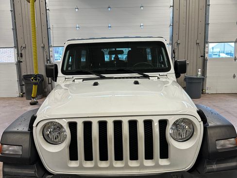 Used 2018 Jeep Wrangler Unlimited Sport S image 6