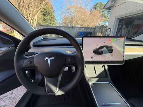 Used 2023 Tesla Model 3 Performance image 12