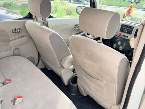 Used 2012 Nissan Cube 1.8 S w/ Interior Illumination Pkg image 9