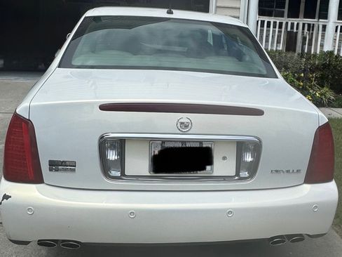 Used 2005 Cadillac De Ville Sedan w/ Equipment Group image 5