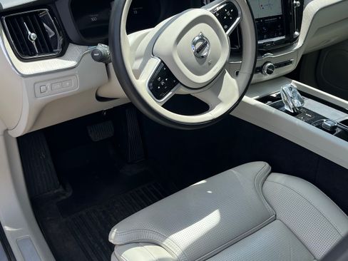 Used 2022 Volvo XC60 T8 Inscription w/ Advanced Package AWD/4WD image 8