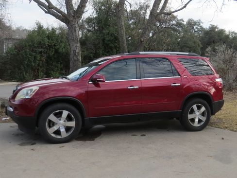 Used 2012 GMC Acadia SLT image 16