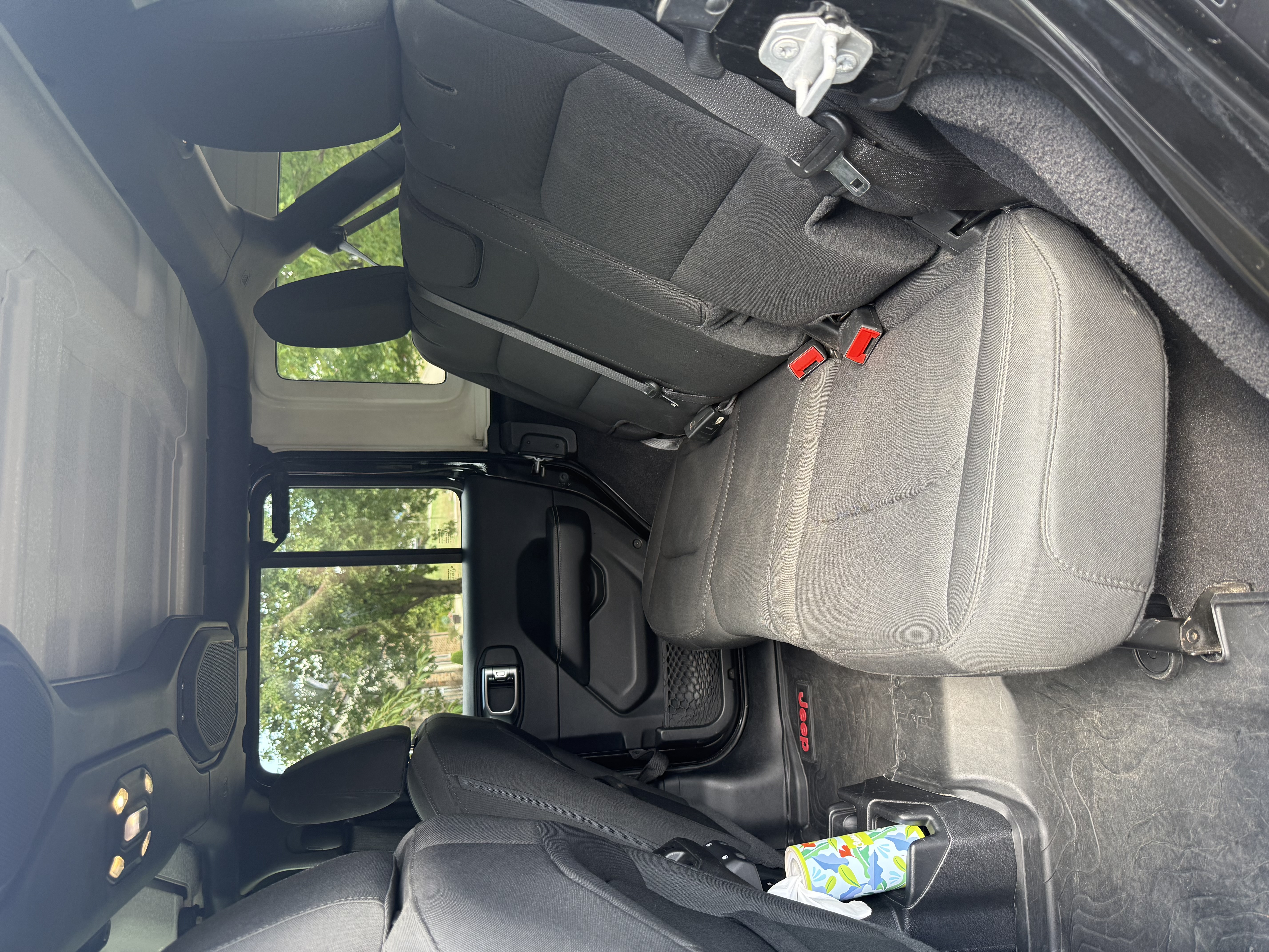 Used 2020 Jeep Wrangler Unlimited Sahara w/ Uconnect 4C Nav & Sound Group AWD/4WD image 11