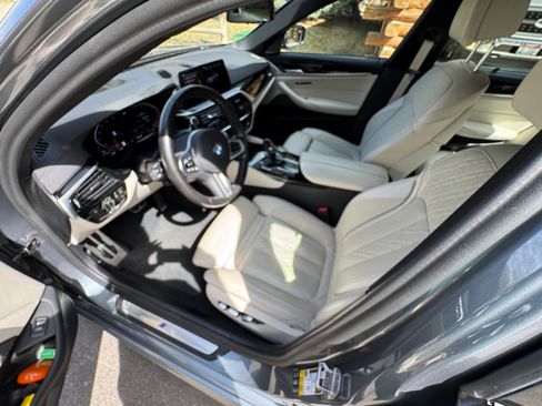 Used 2020 BMW 540i xDrive w/ Executive Package image 13