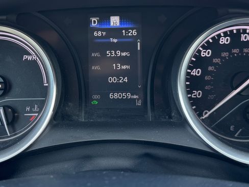 Used 2024 Toyota Camry LE image 4