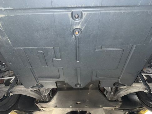 Used 2010 Aston Martin DBS Volante Convertible 2D image 29