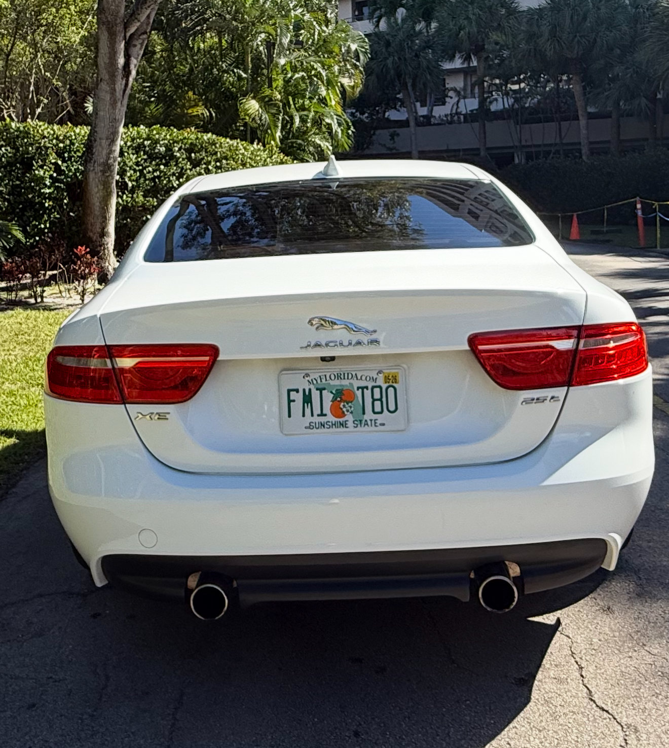 Used 2017 Jaguar XE RWD image 16