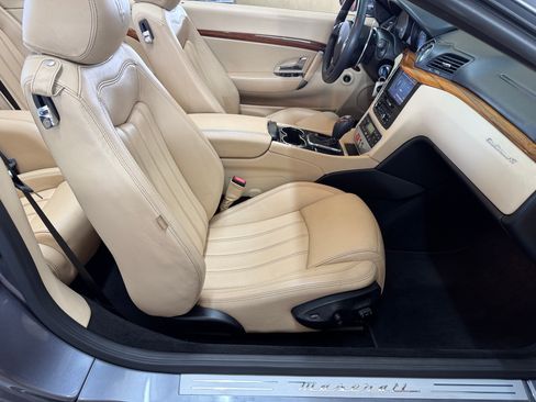 Used 2011 Maserati GranTurismo Convertible 2D image 29