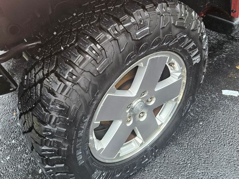 Used 2009 Jeep Wrangler Sahara w/ Trailer Tow Group AWD/4WD image 2