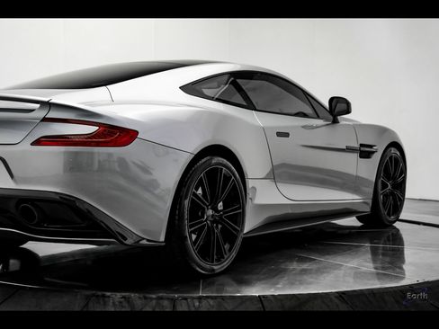 Used 2014 Aston Martin Vanquish Coupe image 12