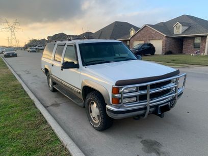 Used 1999 Chevrolet Suburban 4WD w/ Preferred Equipment Group 3