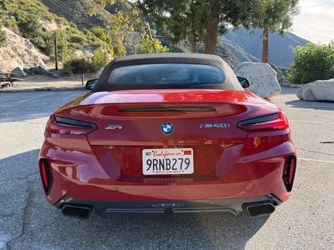 Used 2023 BMW Z4 M40i w/ Premium Package RWD image 6