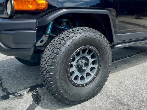 Used 2010 Toyota FJ Cruiser 4WD image 11