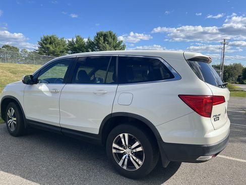 Used 2016 Honda Pilot EX image 10
