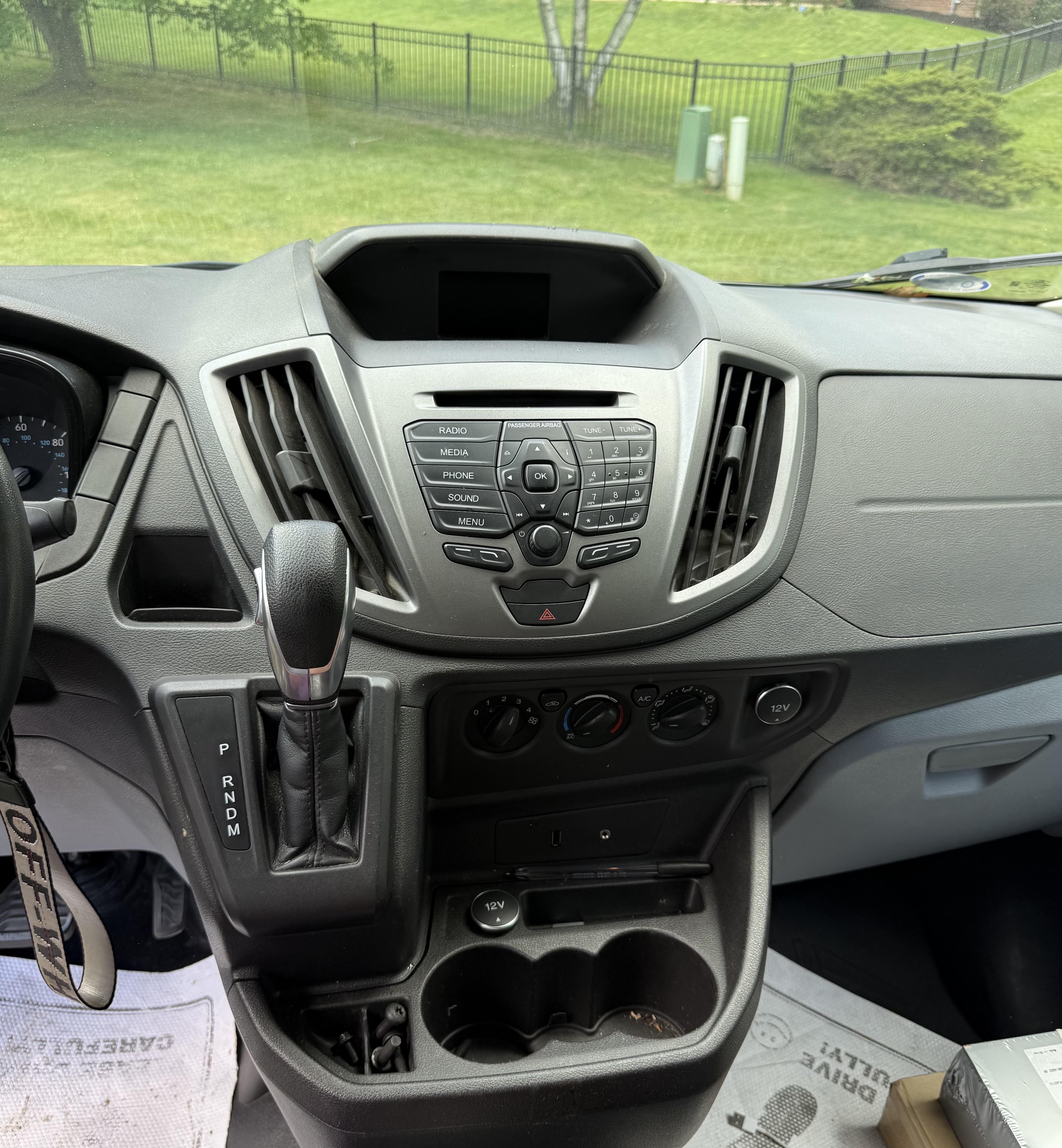 Used 2015 Ford Transit 250 148 Medium Roof RWD image 10