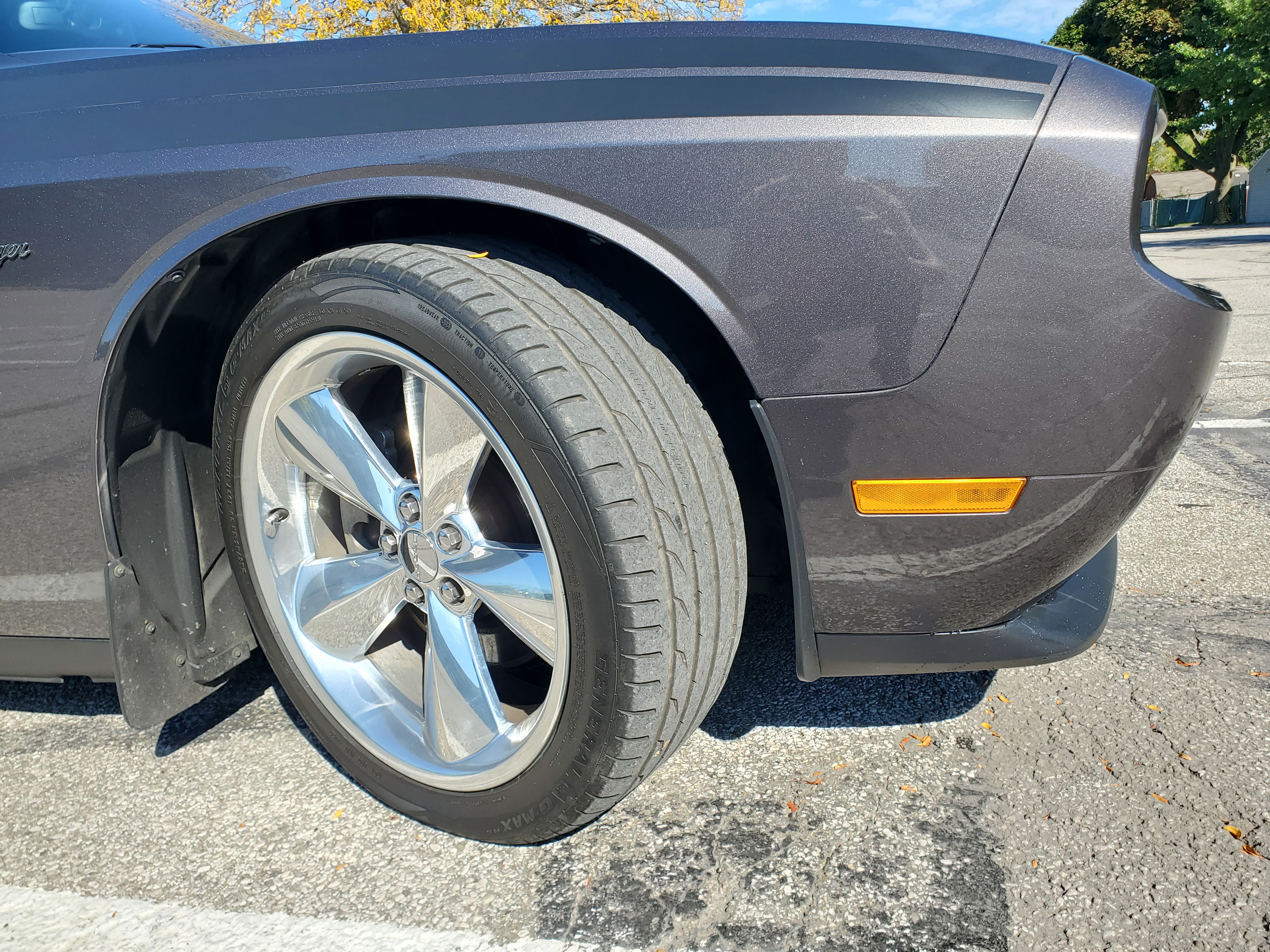 Used 2014 Dodge Challenger R/T RWD image 5