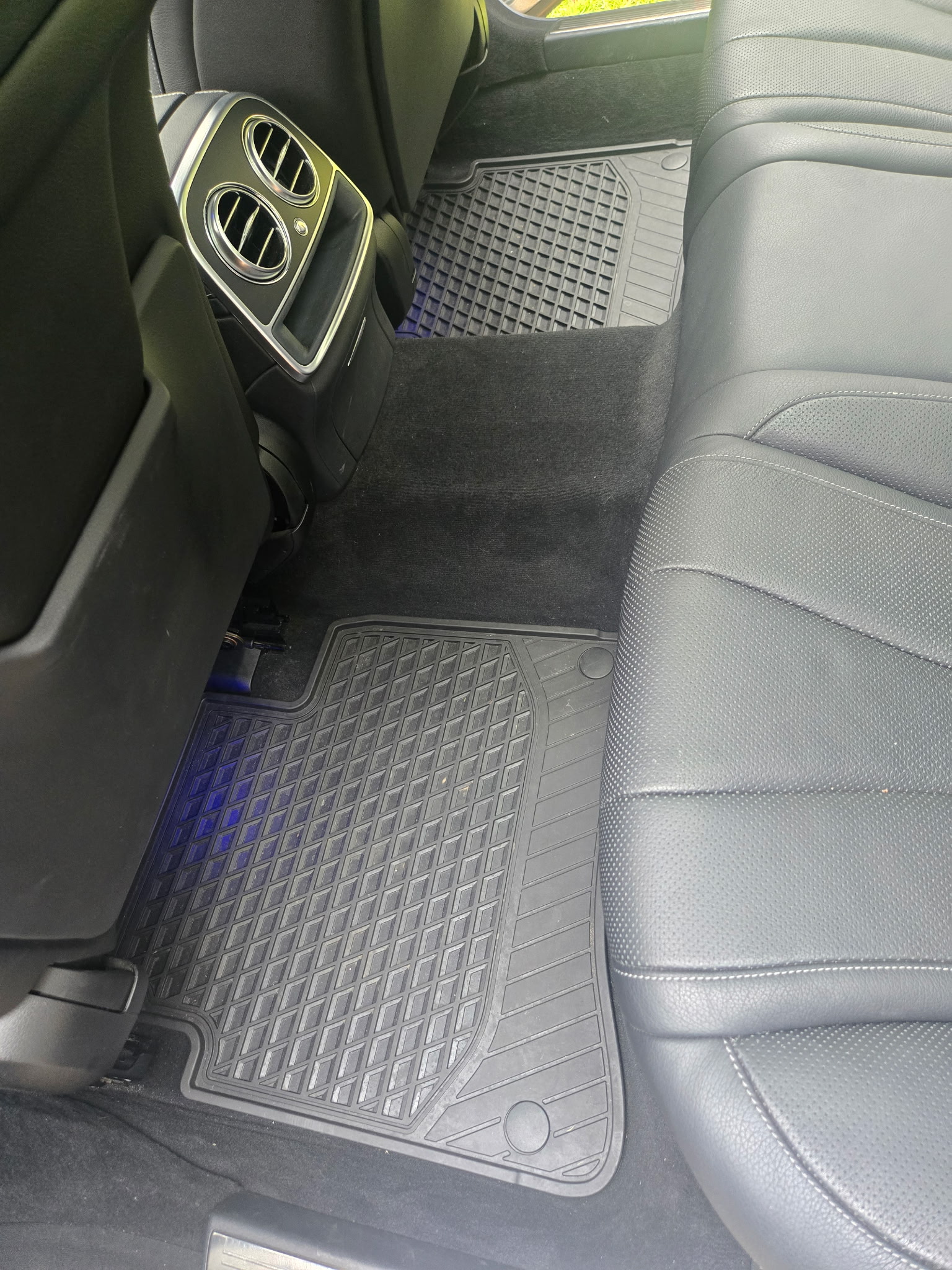 Used 2014 Mercedes-Benz S 550 Sedan image 15