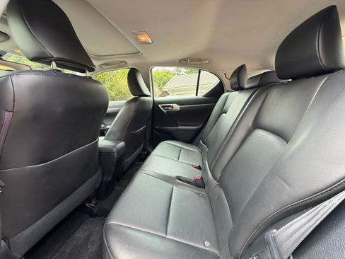 Used 2012 Lexus CT 200h Premium FWD image 10