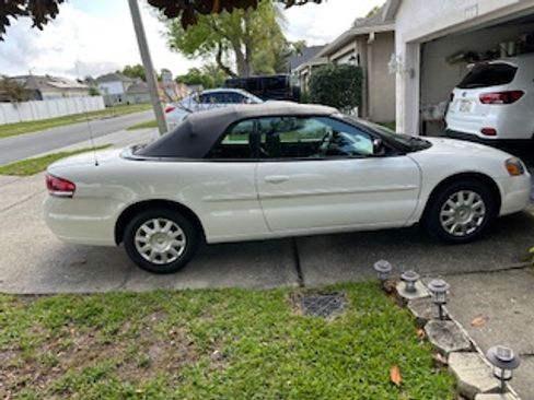 Used 2006 Chrysler Sebring Convertible image 5