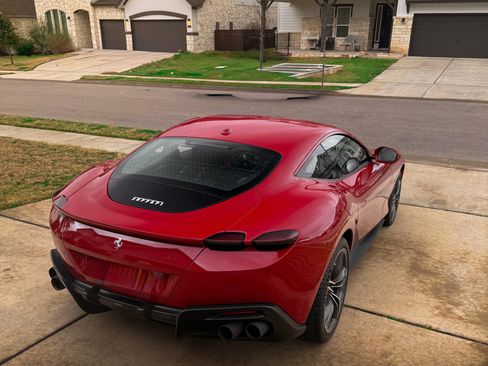 Used 2021 Ferrari Roma image 4