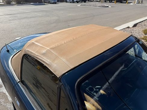 Used 1994 MAZDA MX-5 Miata M-Edition Convertible 2D image 10