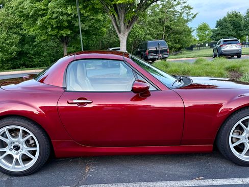 Used 2012 MAZDA MX-5 Miata Grand Touring RWD image 23