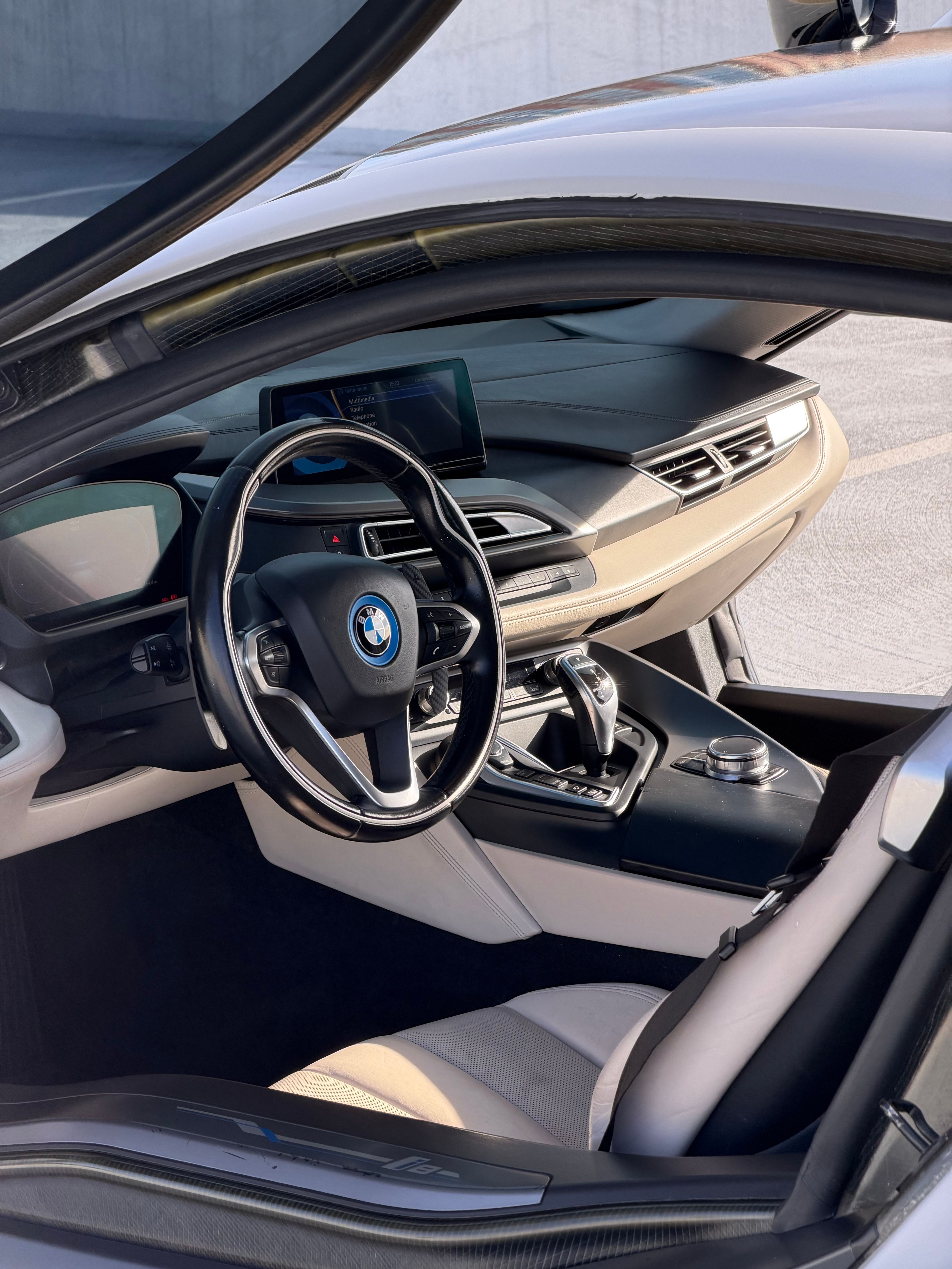 Used 2017 BMW i8 AWD/4WD image 12