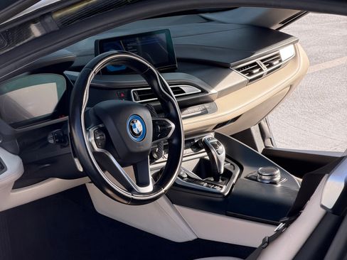 Used 2017 BMW i8 image 12