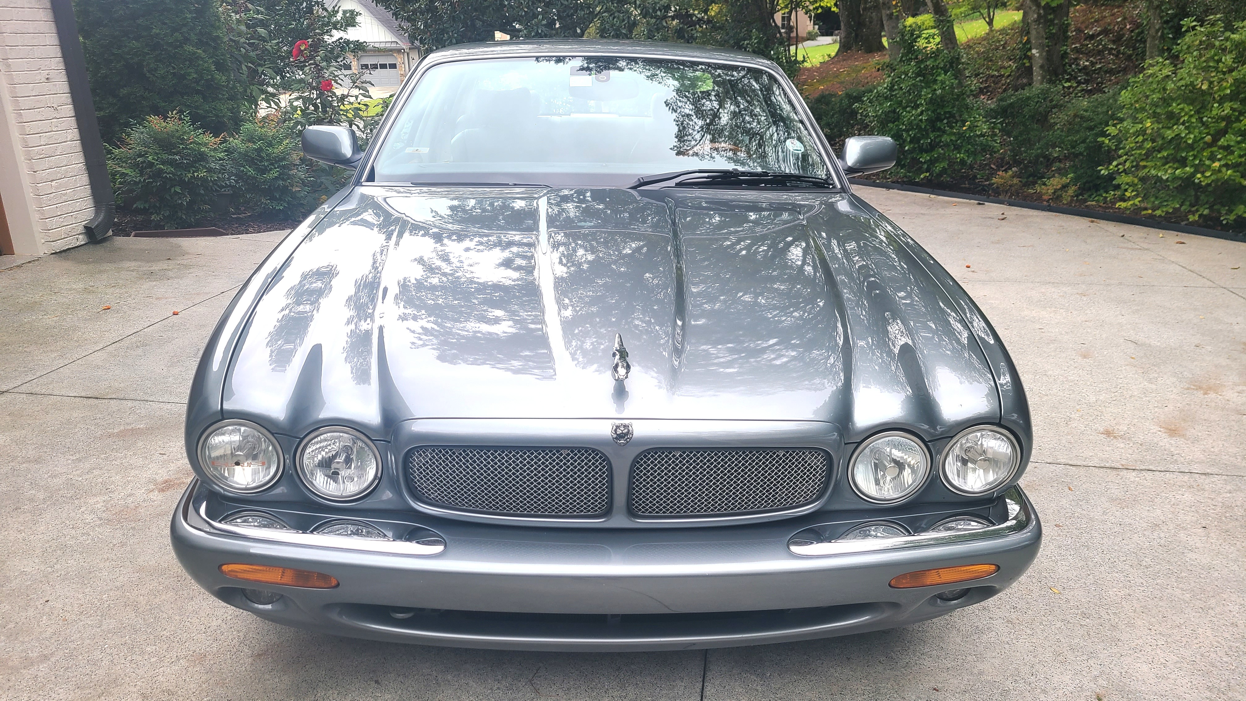 Used 2003 Jaguar XJ8 RWD image 1
