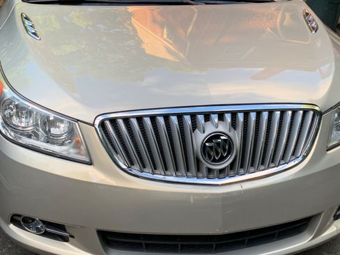 Used 2012 Buick LaCrosse Premium image 2