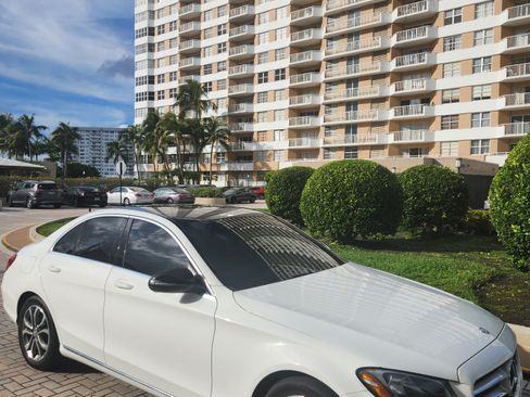 Used 2016 Mercedes-Benz C 300 Sedan image 14