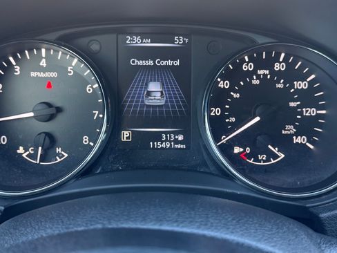 Used 2017 Nissan Rogue SV image 9