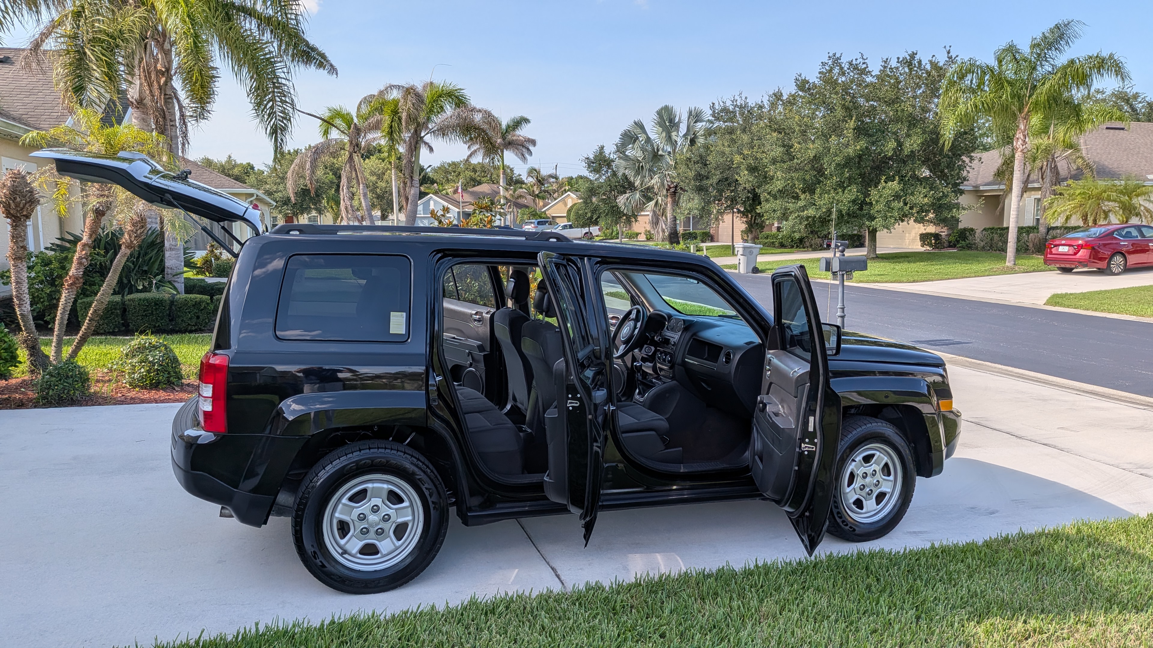 Used 2014 Jeep Patriot Sport FWD image 3