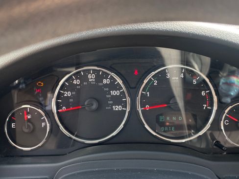 Used 2011 Jeep Liberty Sport AWD/4WD image 12