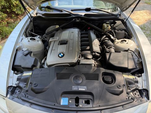 Used 2006 BMW Z4 3.0si RWD image 16