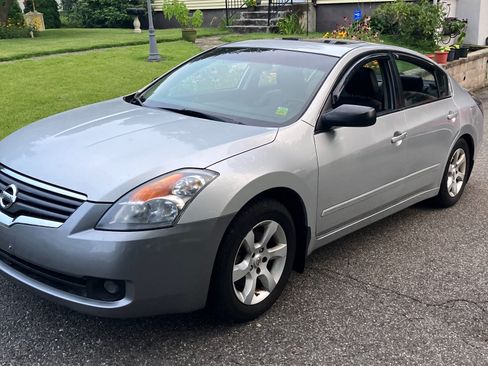 Used 2009 Nissan Altima 2.5 SL w/ SL Pkg image 4
