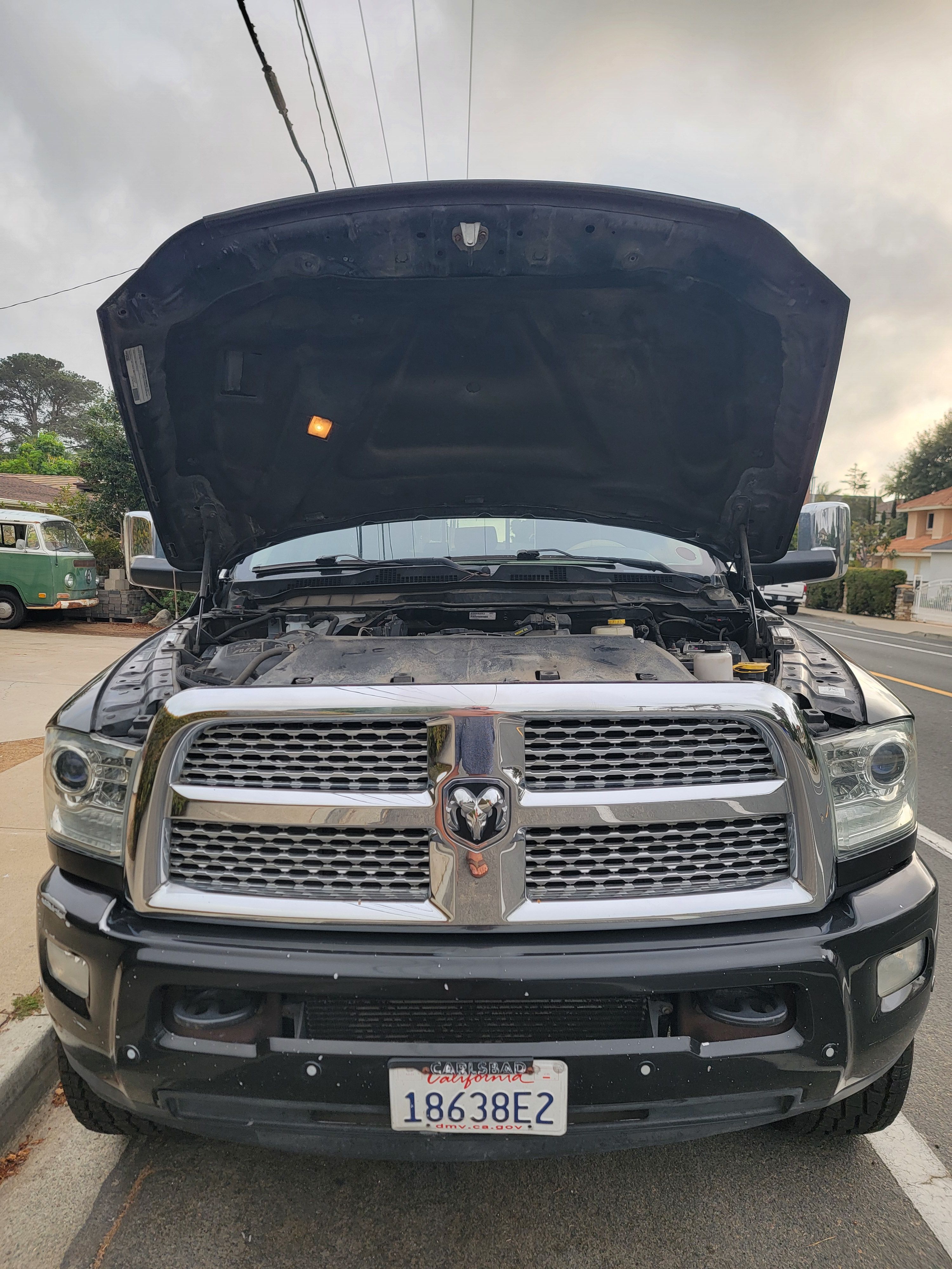 Used 2016 RAM 2500 Laramie AWD/4WD image 2