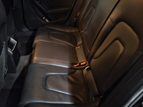 Used 2010 Audi A4 2.0T Premium image 9