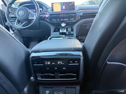 Used 2022 Acura MDX SH-AWD w/ Technology Package image 9