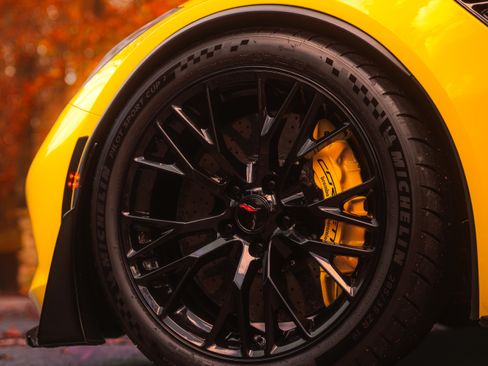 Used 2018 Chevrolet Corvette Z06 image 4