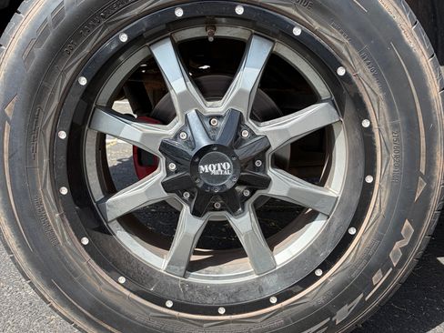 Used 2018 Jeep Wrangler Sport image 9