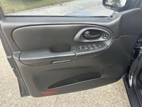 Used 2007 Chevrolet TrailBlazer SS image 12