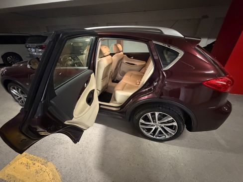 Used 2017 INFINITI QX50 AWD w/ Technology Package image 12